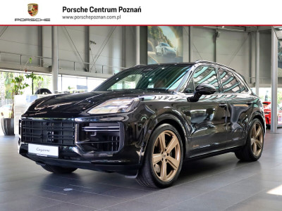 Turbo E-Hybrid 4.0 V8 739 KM